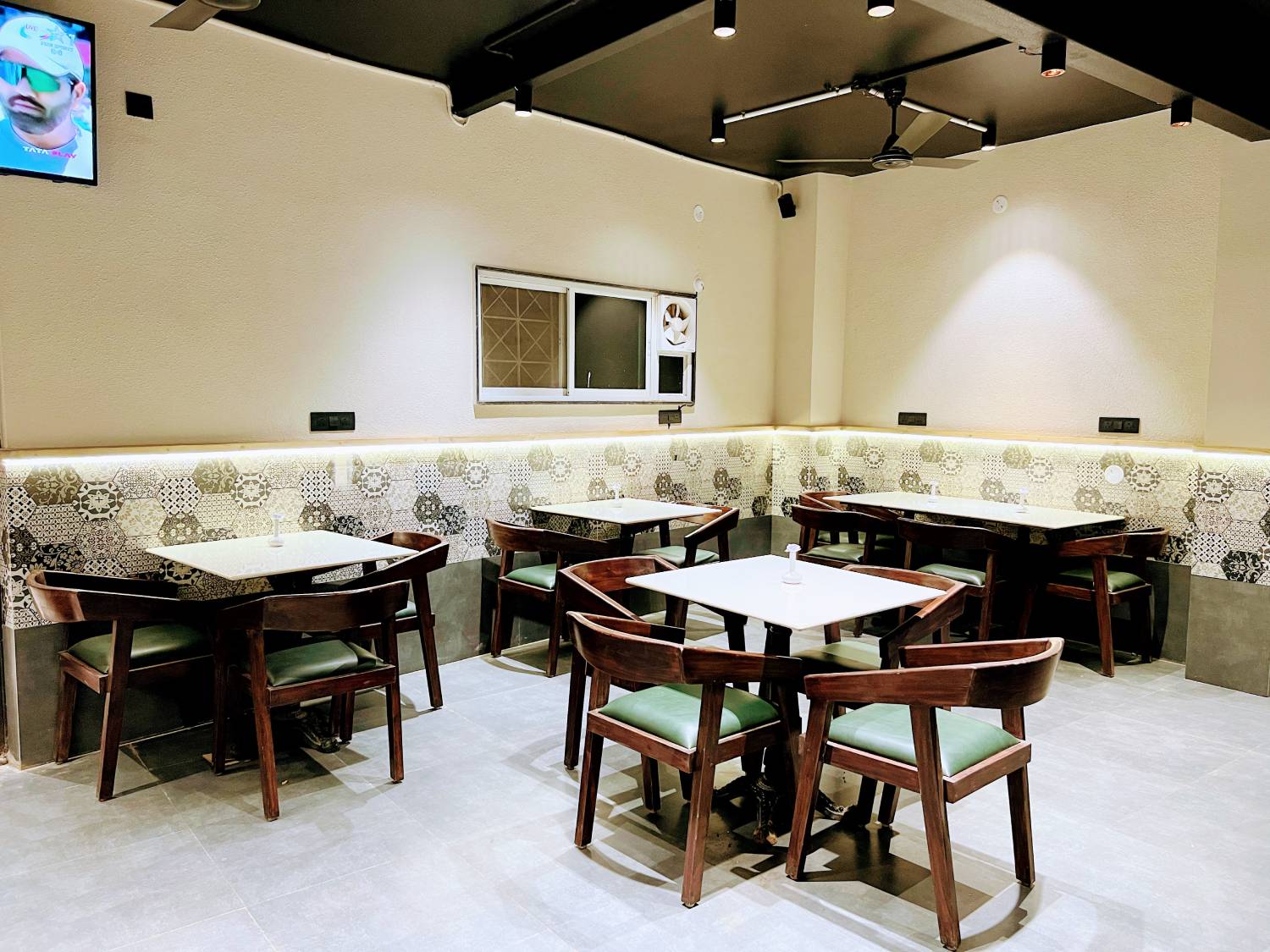 The Cork restaurant and bar ambience